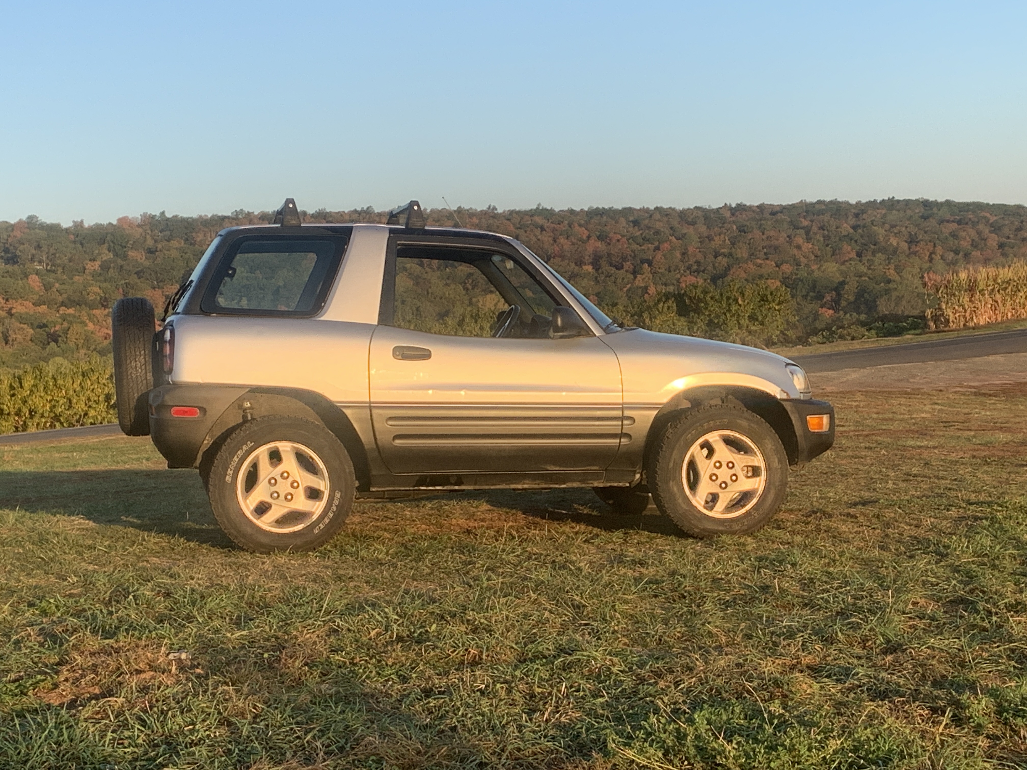 1998 Toyota RAV4 2 Door AWD — photo 87